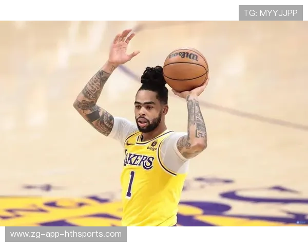 拉塞尔盘外招逼对手失误